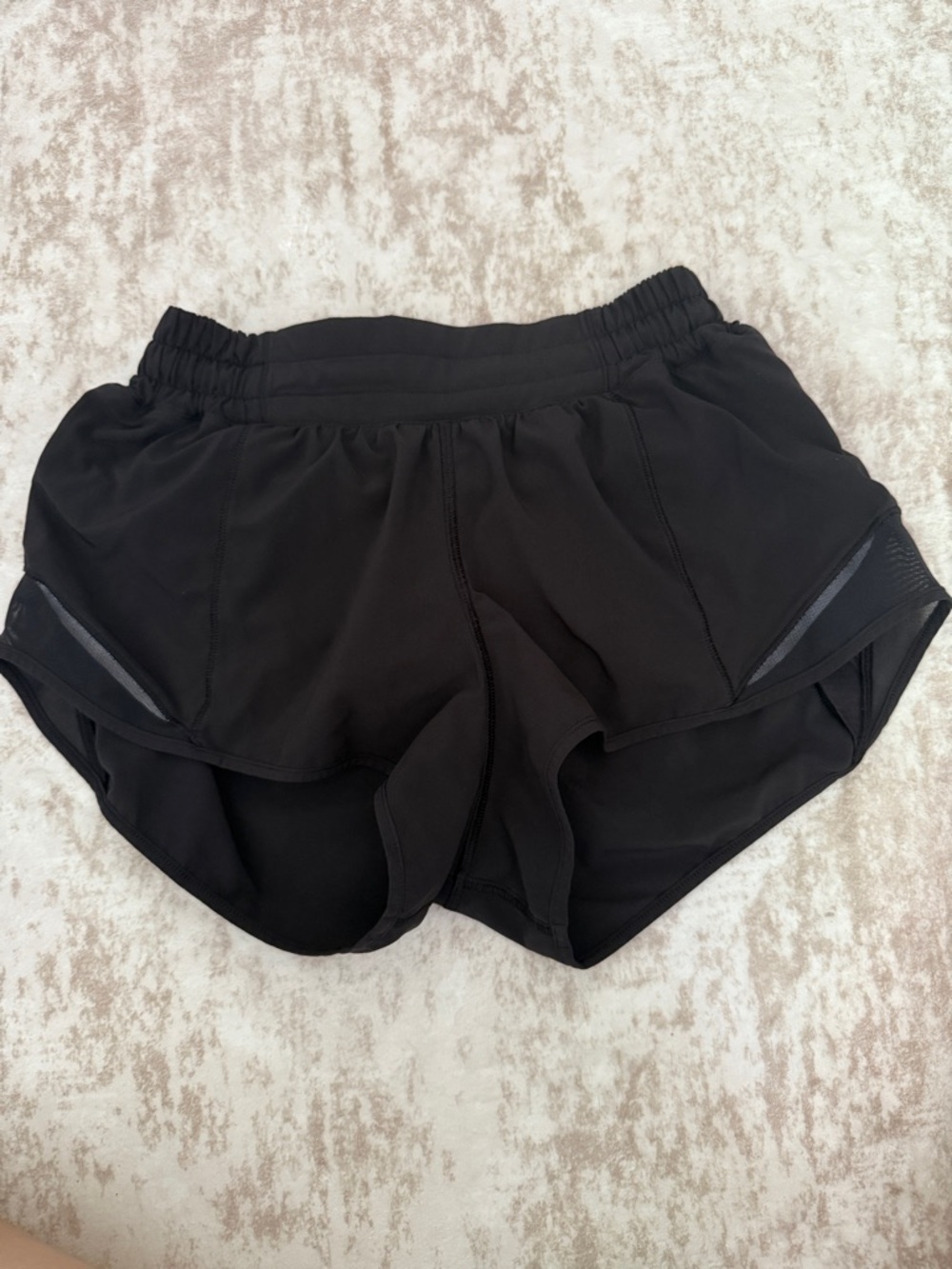 Lululemon Hotty Hot Shorts Black Size 4 Low Rise 2.5”